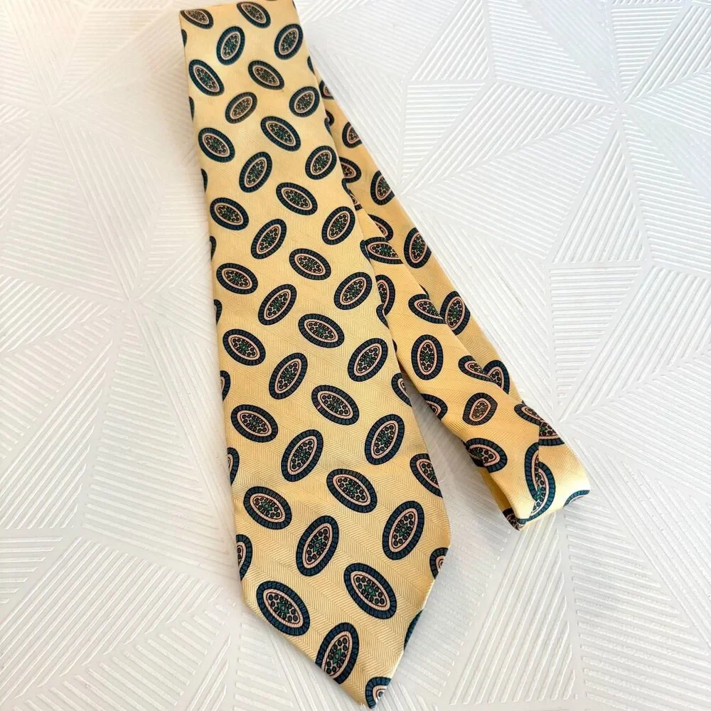Vintage Abercrombie & Fitch Men’s Patterned Tie 100% Silk Hand Made In USA